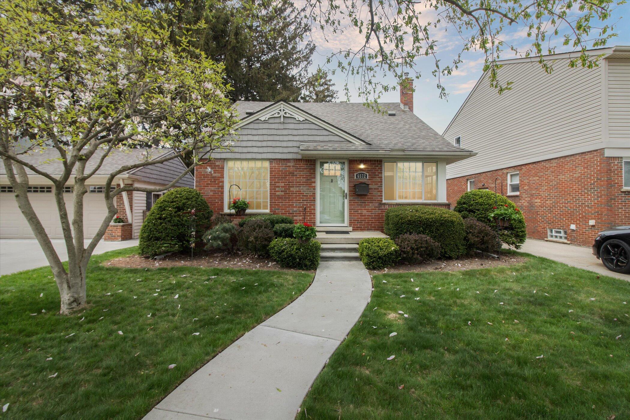 6572 Larme Avenue Allen Park City MI 48101