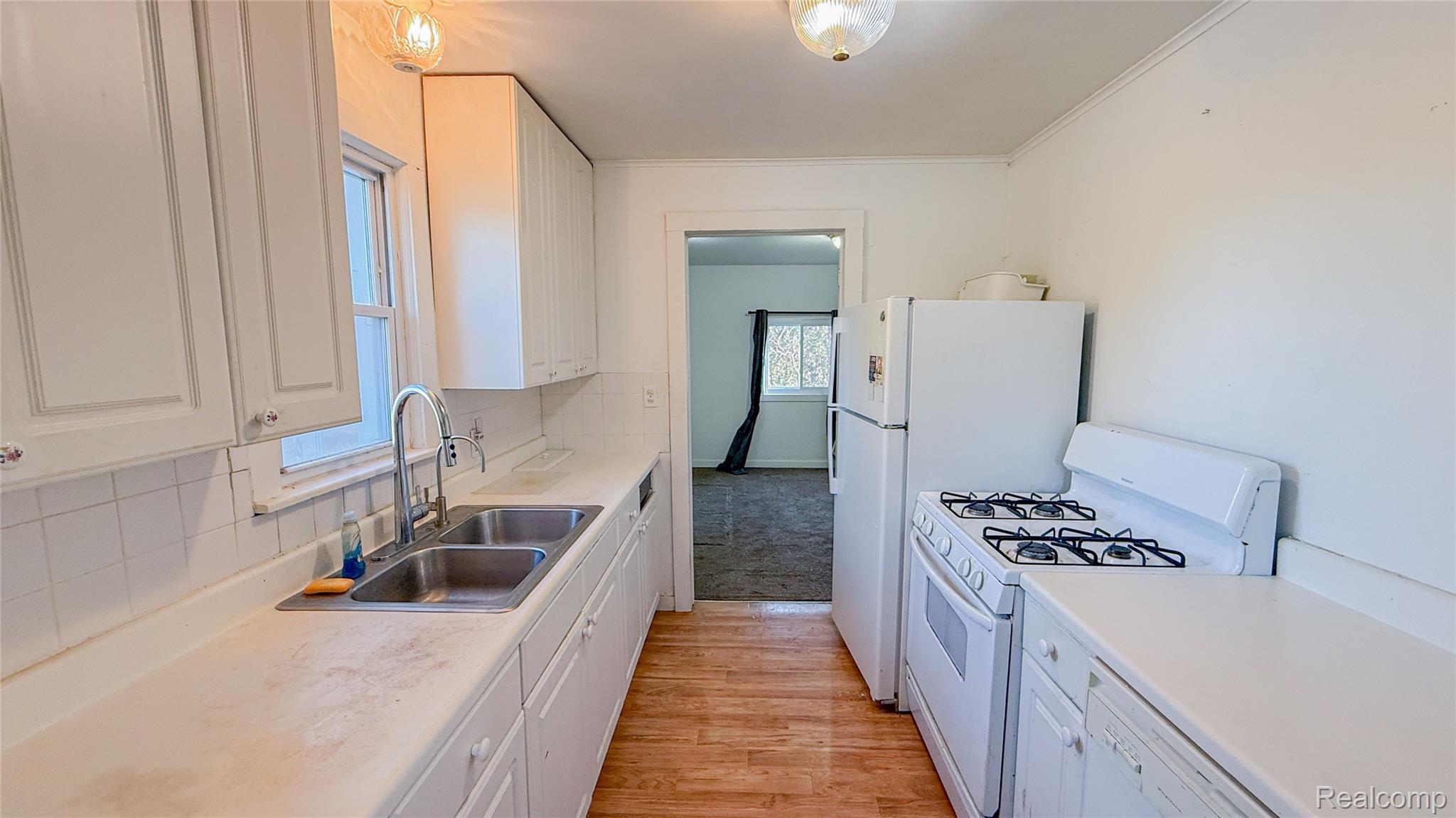 13810 9 Mile Road Green Oak Township MI 48178