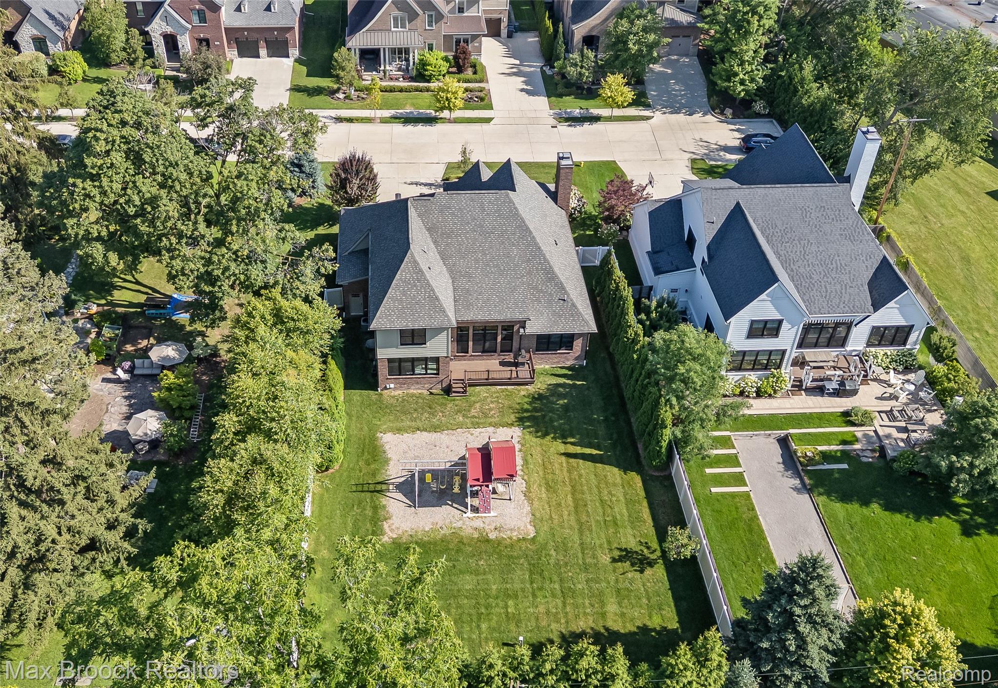1180 Manchester Road Birmingham City MI 48009