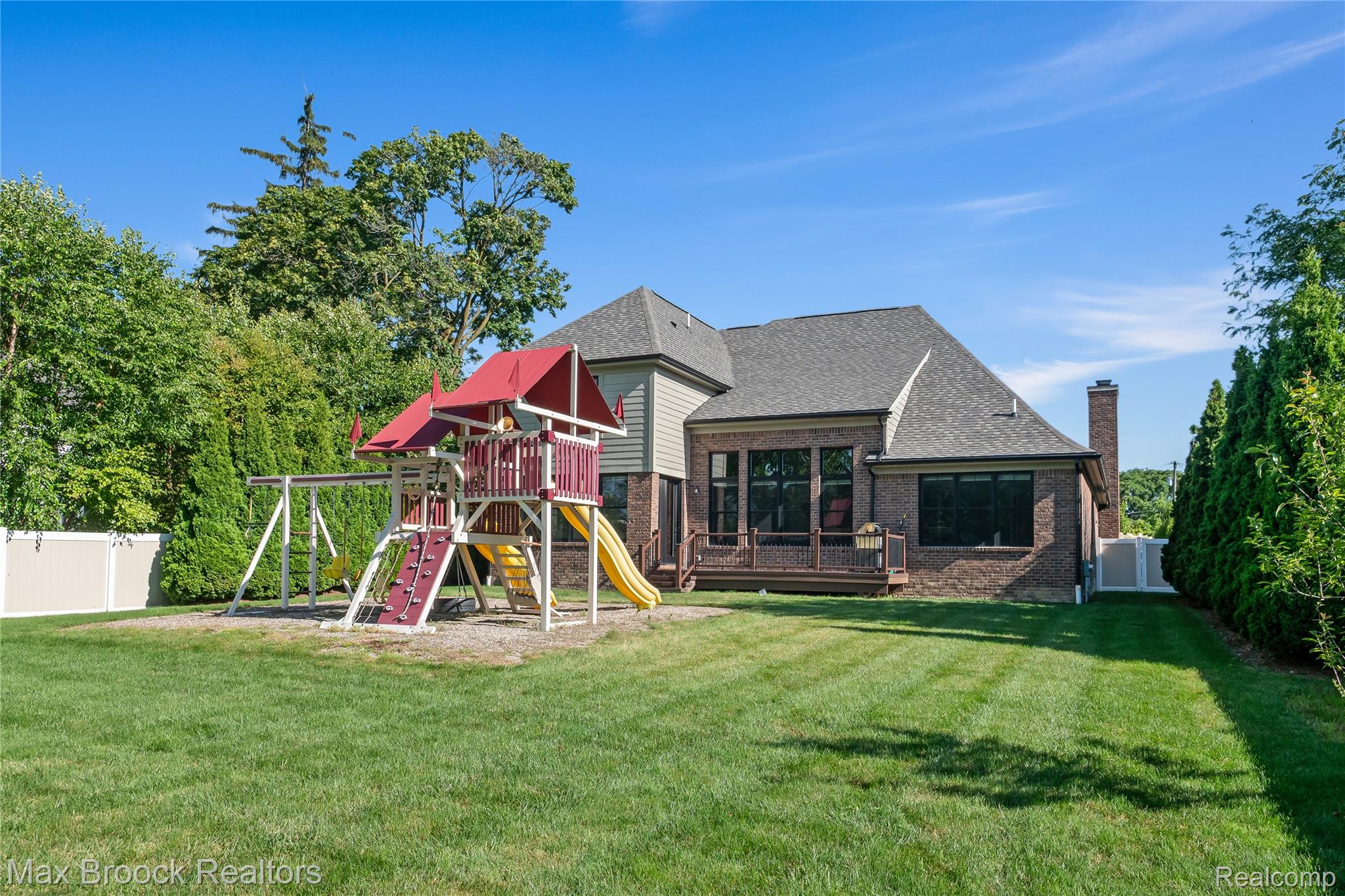 1180 Manchester Road Birmingham City MI 48009