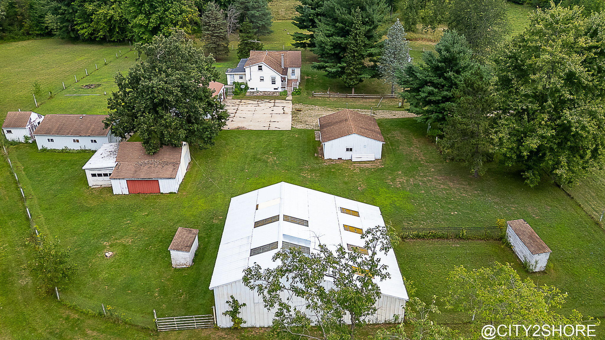 9905 52nd Avenue Allendale Charter Township MI 49401