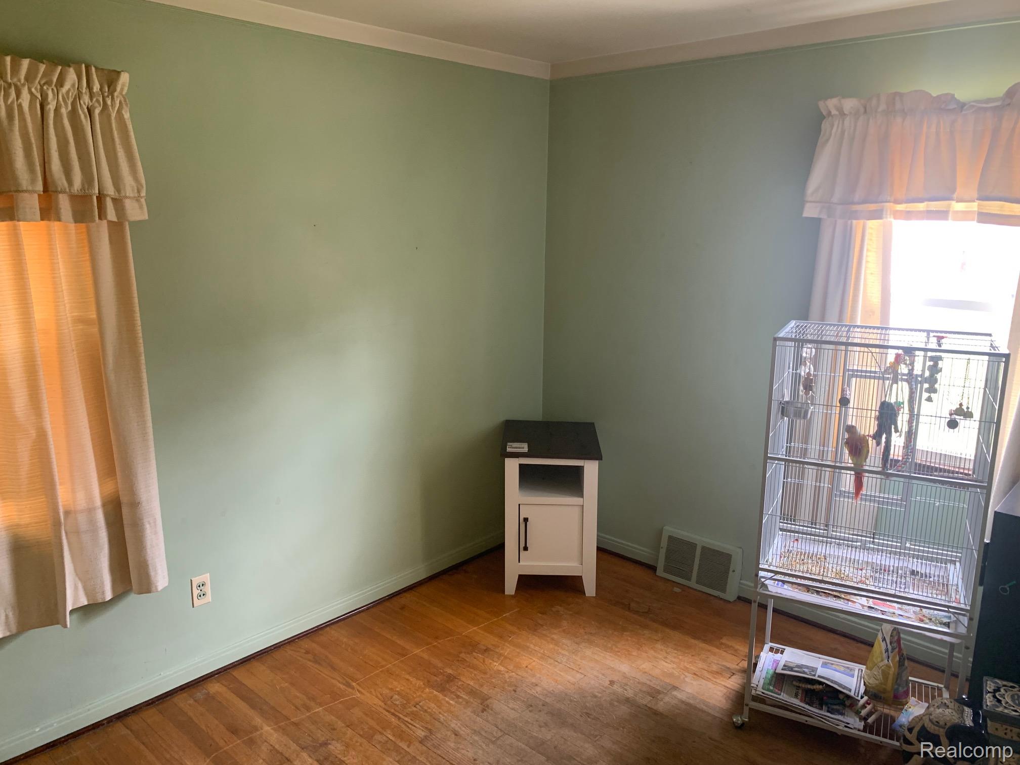 17439 Brody Avenue Allen Park City MI 48101