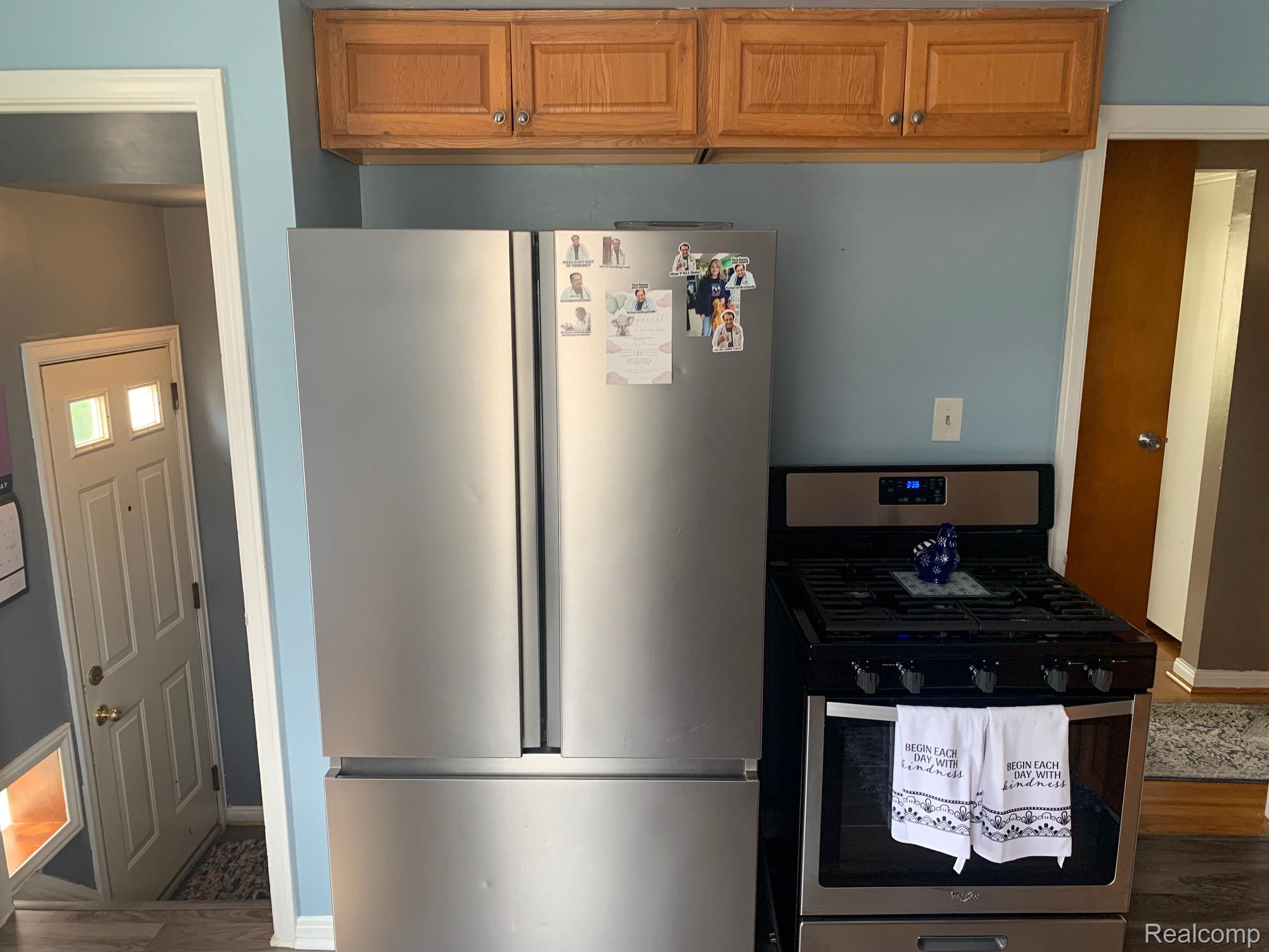 17439 Brody Avenue Allen Park City MI 48101