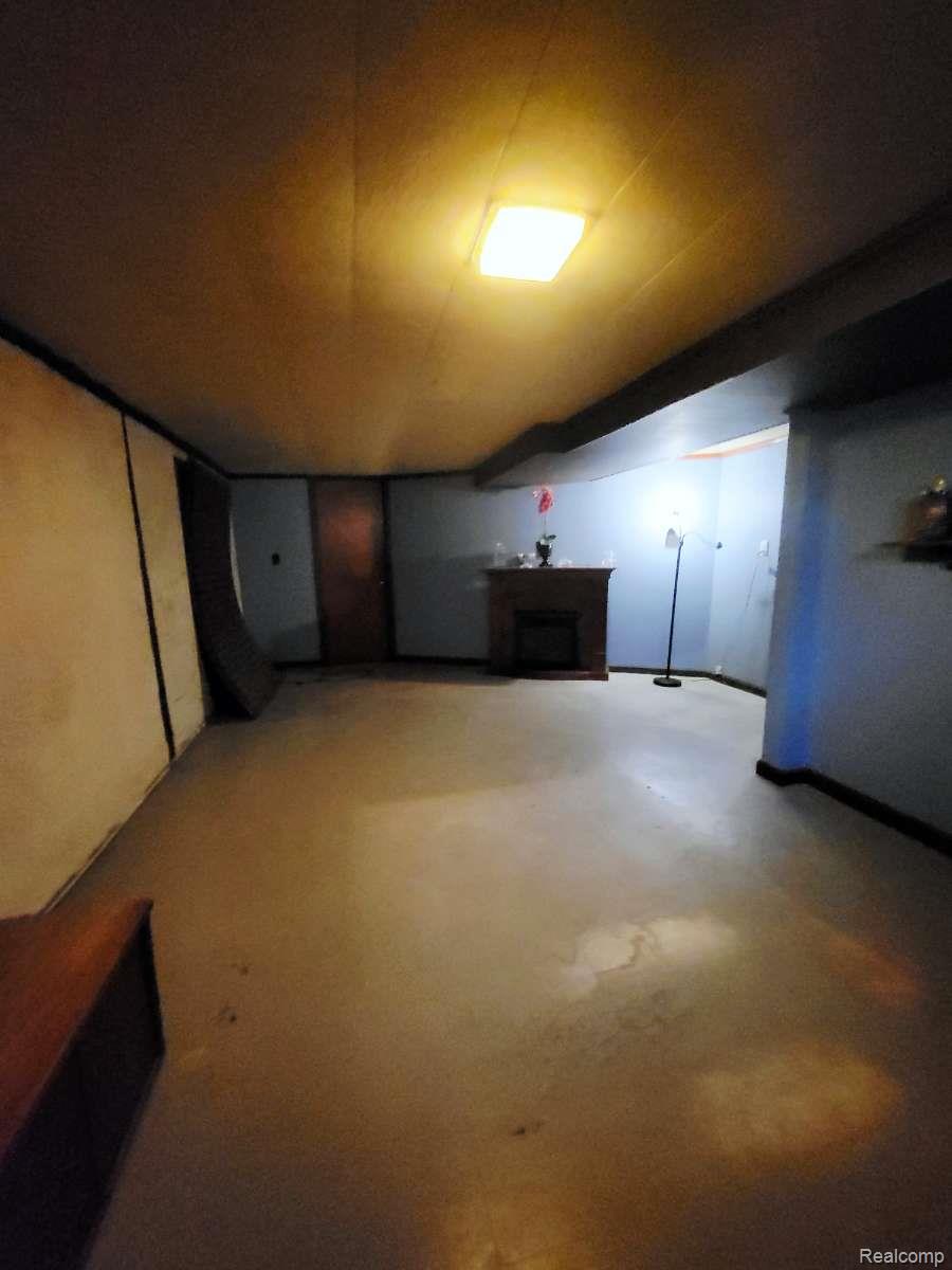 17439 Brody Avenue Allen Park City MI 48101