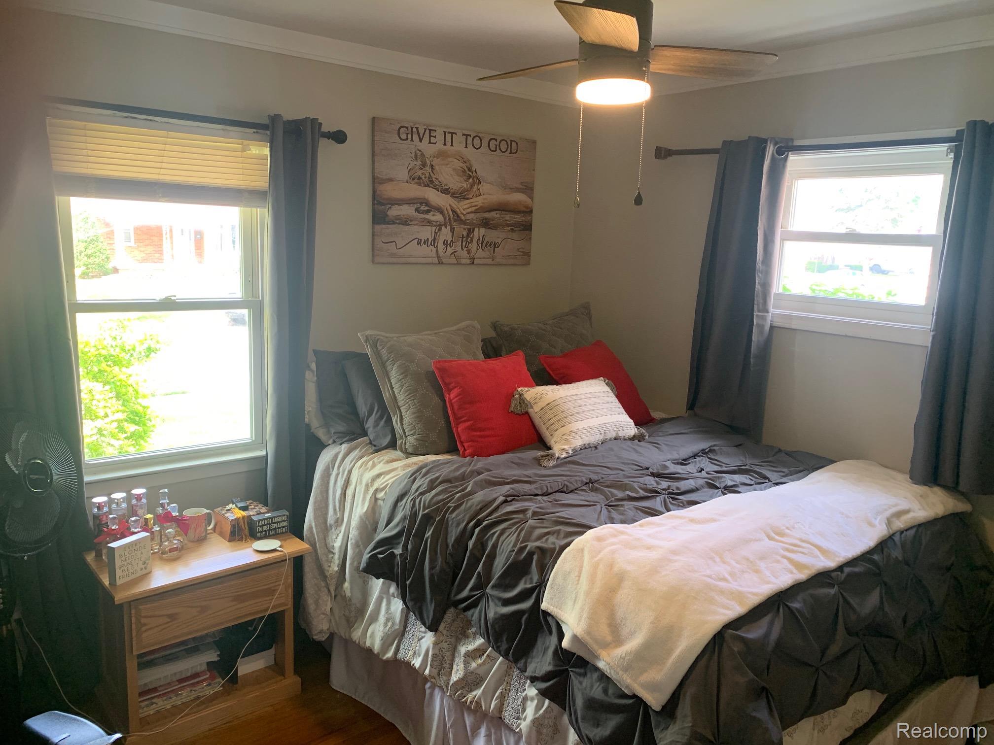 17439 Brody Avenue Allen Park City MI 48101