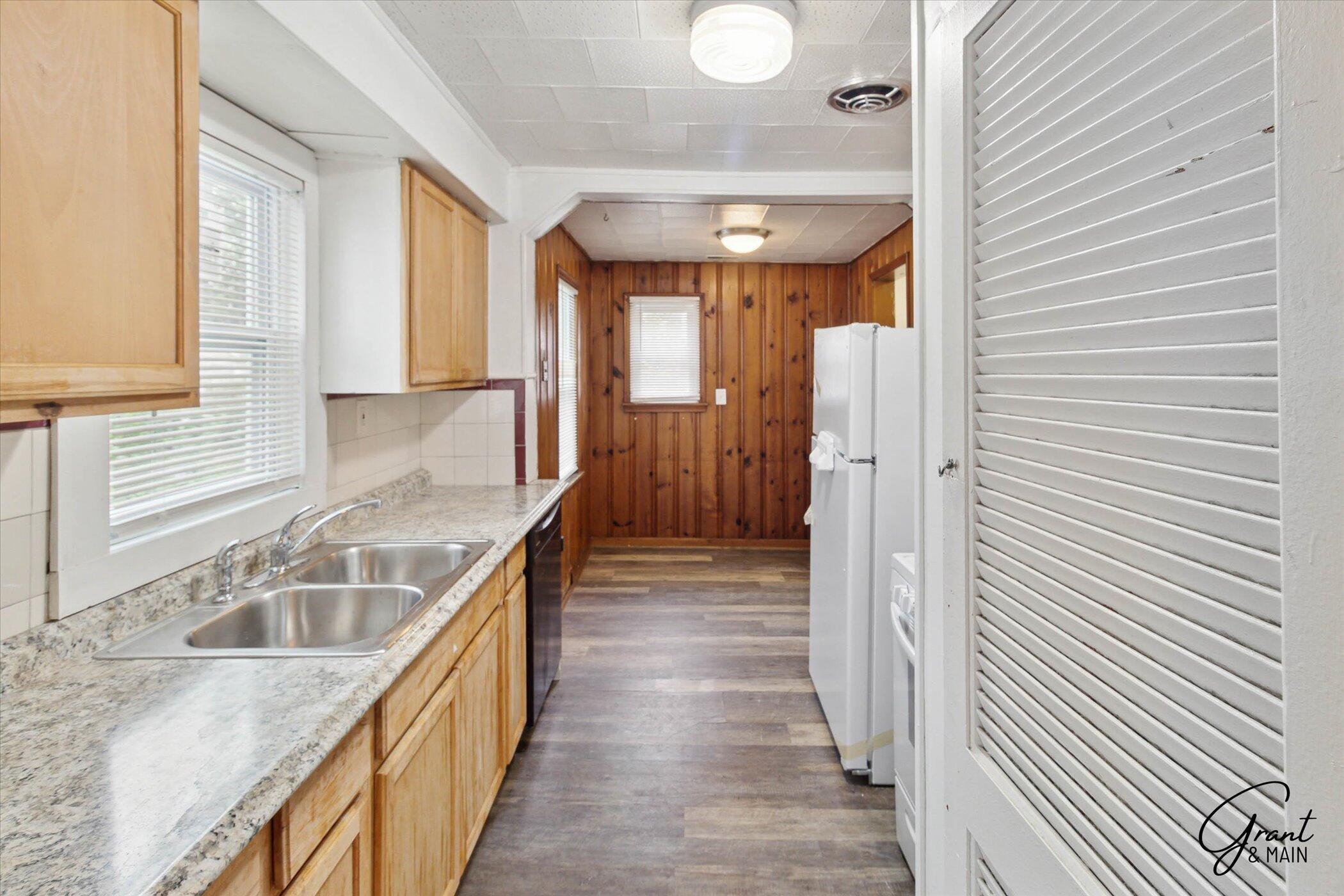7209 Prospect Avenue Warren City MI 48091