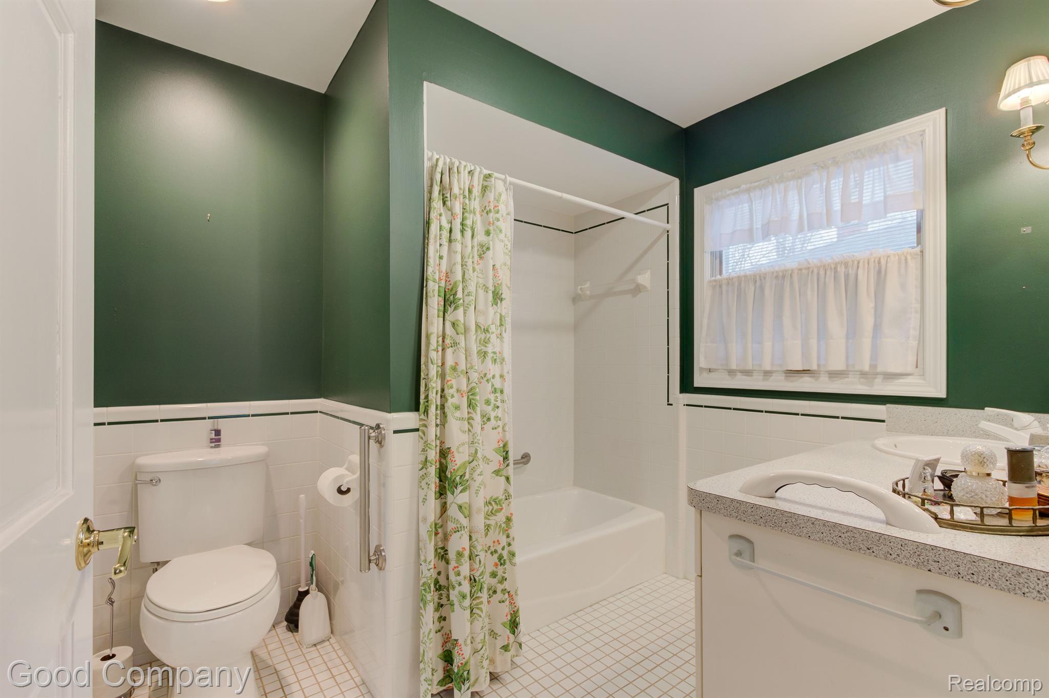 711 Orchard View Drive Royal Oak City MI 48073