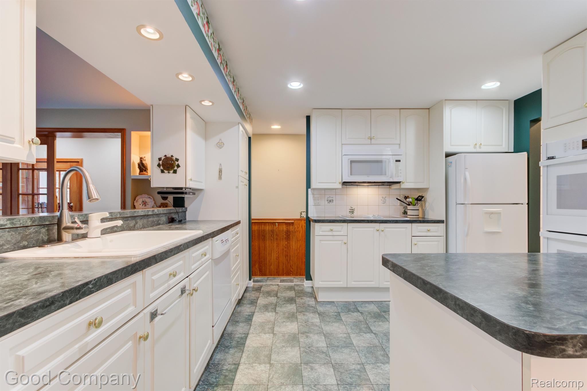 711 Orchard View Drive Royal Oak City MI 48073