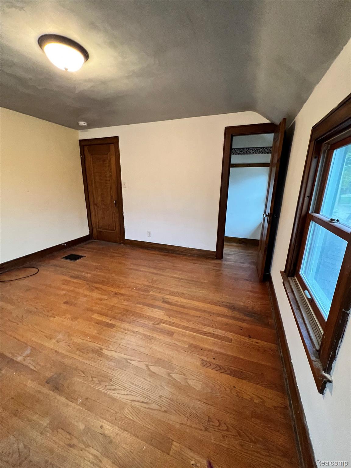 254 Lockwood Street Saginaw City MI 48602