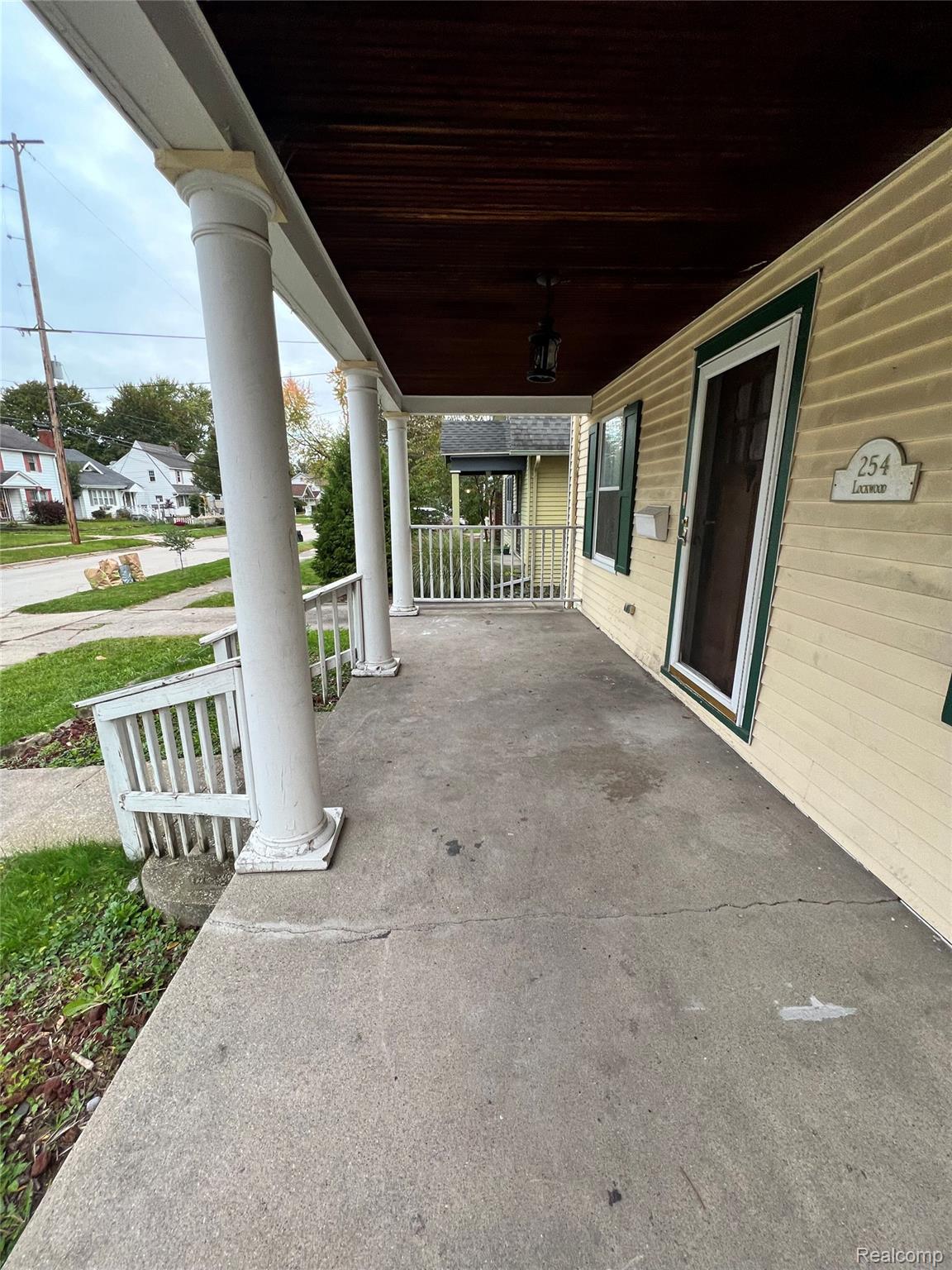 254 Lockwood Street Saginaw City MI 48602