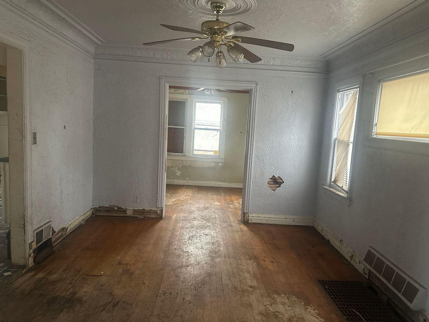 15875 Strathmoor Street Detroit City MI 48227
