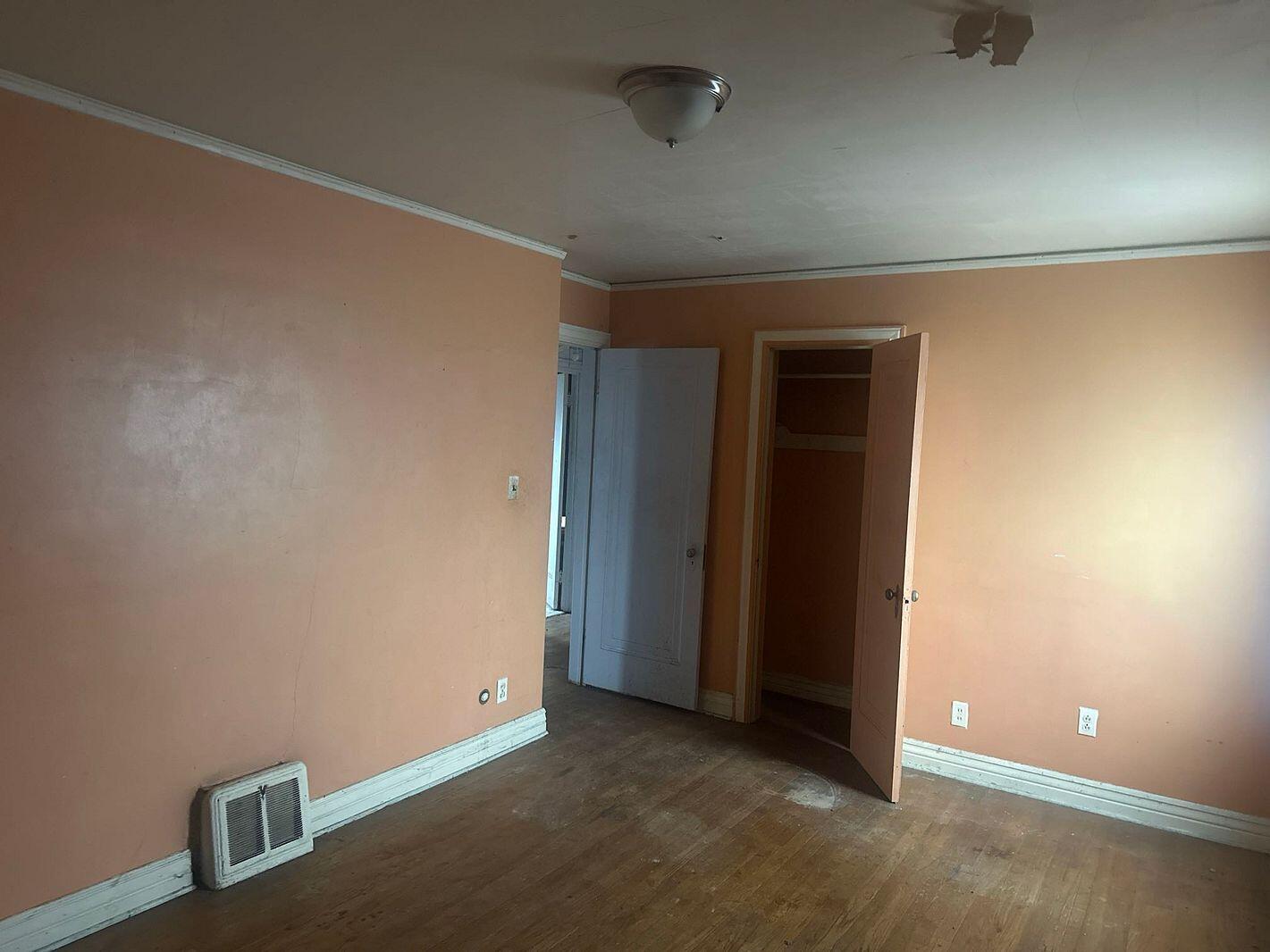 15875 Strathmoor Street Detroit City MI 48227