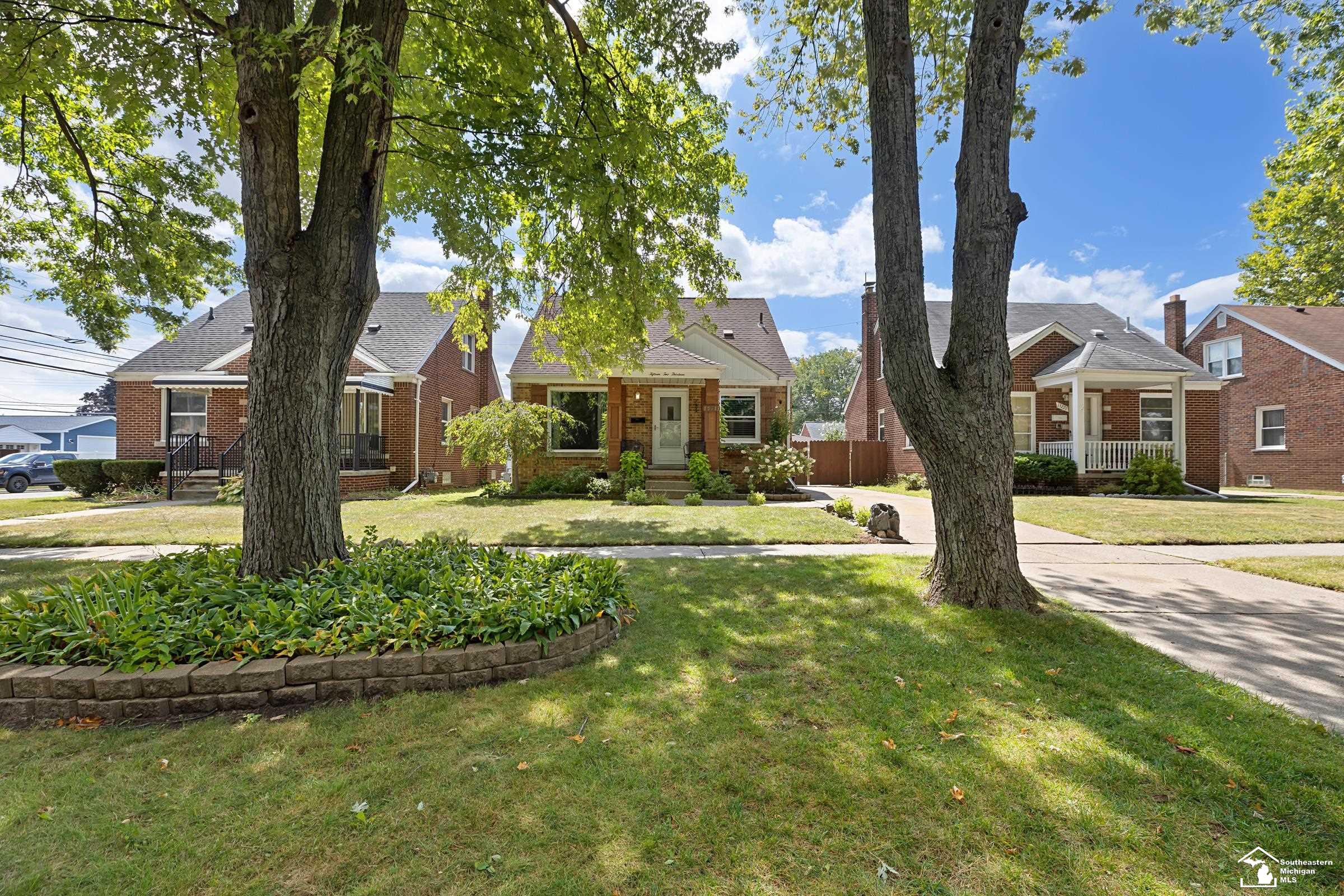 15213 Champaign Road Allen Park City MI 48101