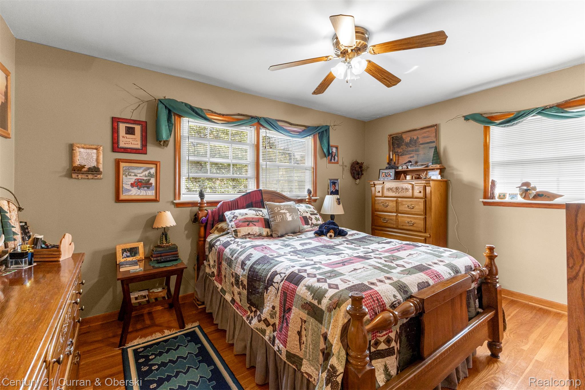 9869 Melbourne Avenue Allen Park City MI 48101