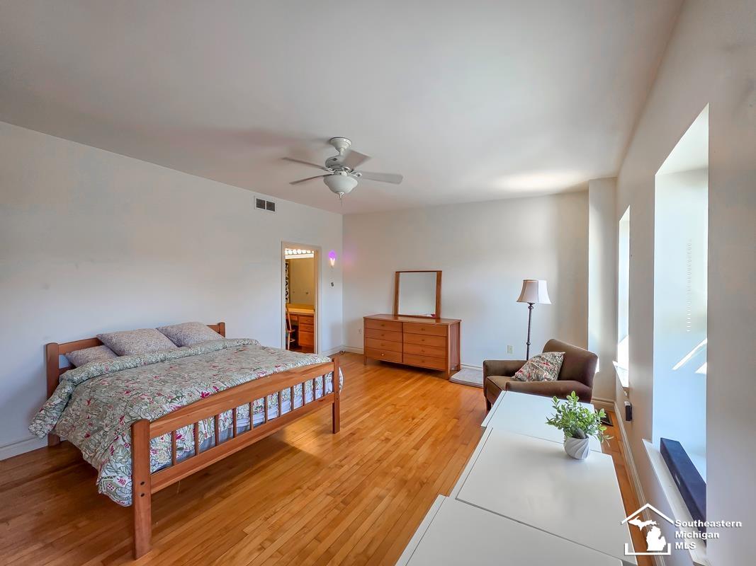 8 E Front Street Monroe City MI 48161
