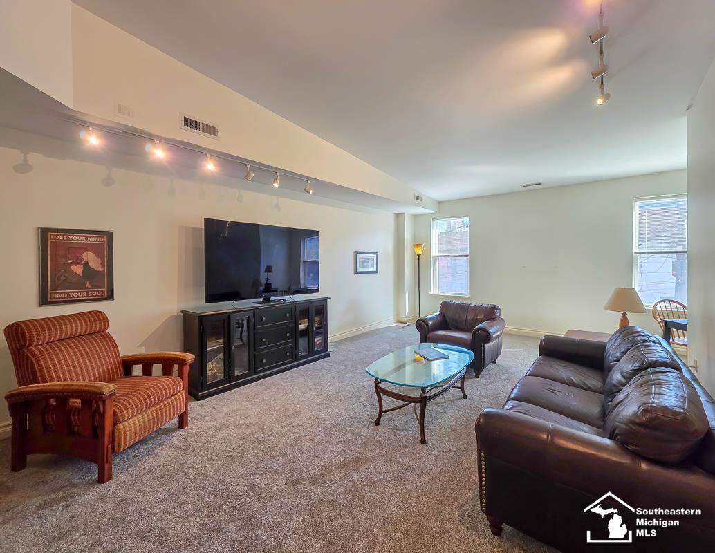 8 E Front Street Monroe City MI 48161