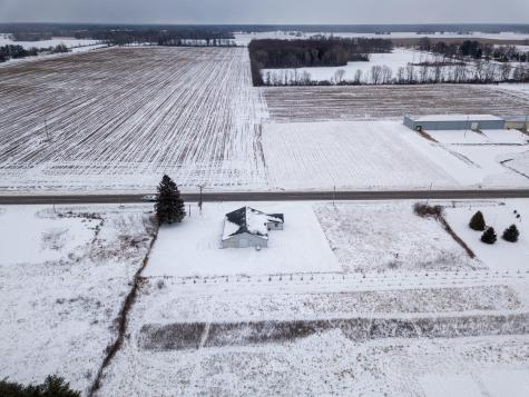 6163 N Meridian Road Edenville Township MI 48628