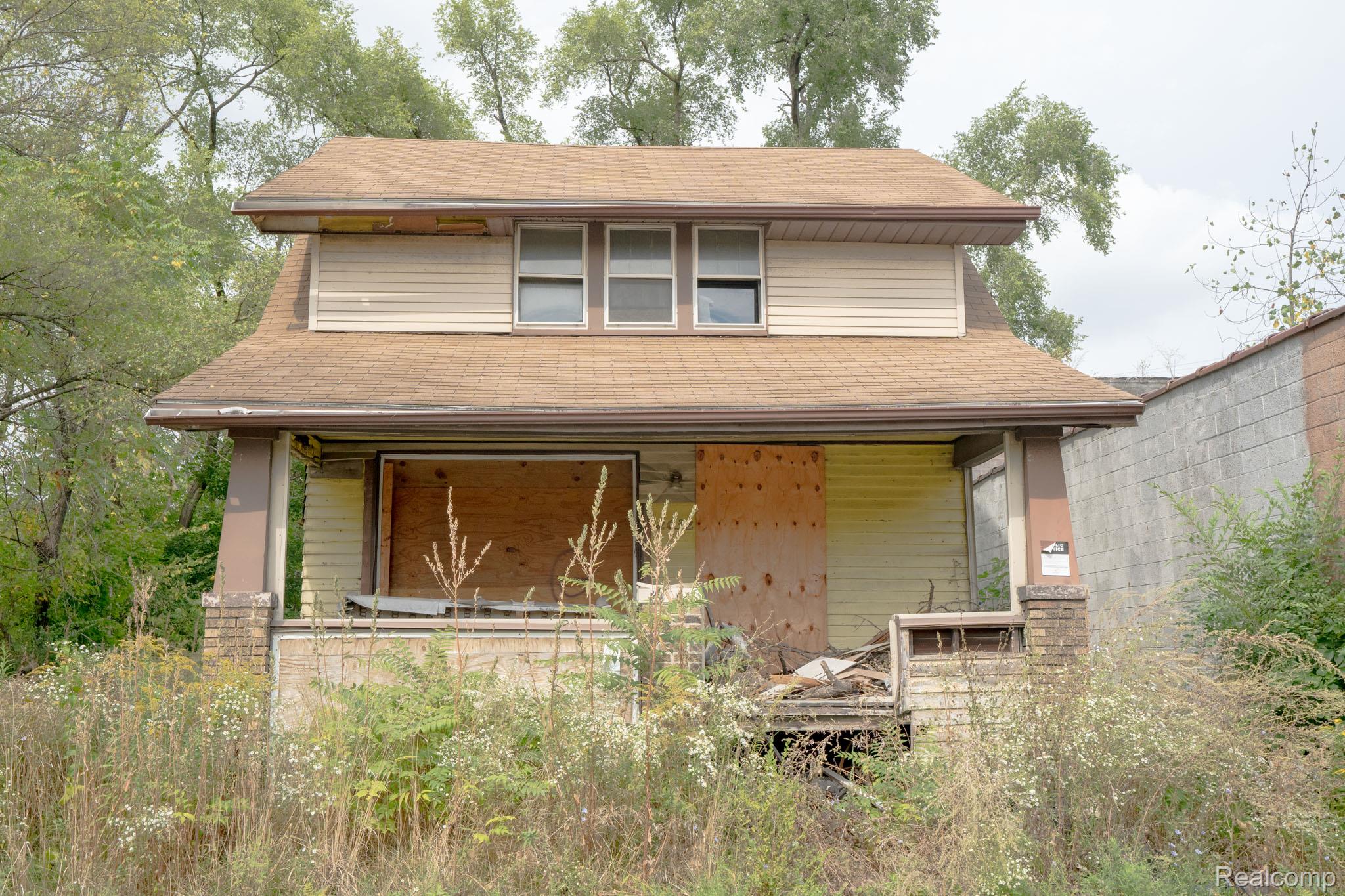 2032 Puritan Street Highland Park City MI 48203