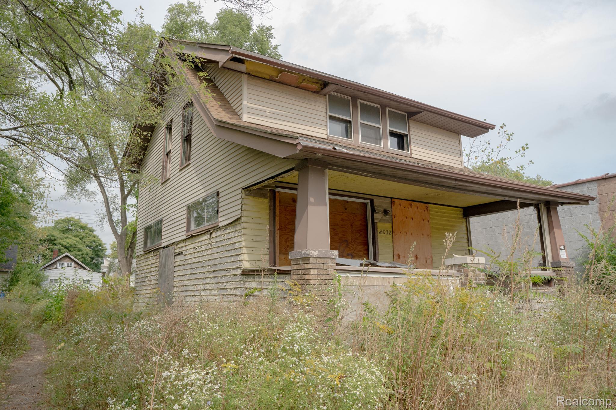 2032 Puritan Street Highland Park City MI 48203