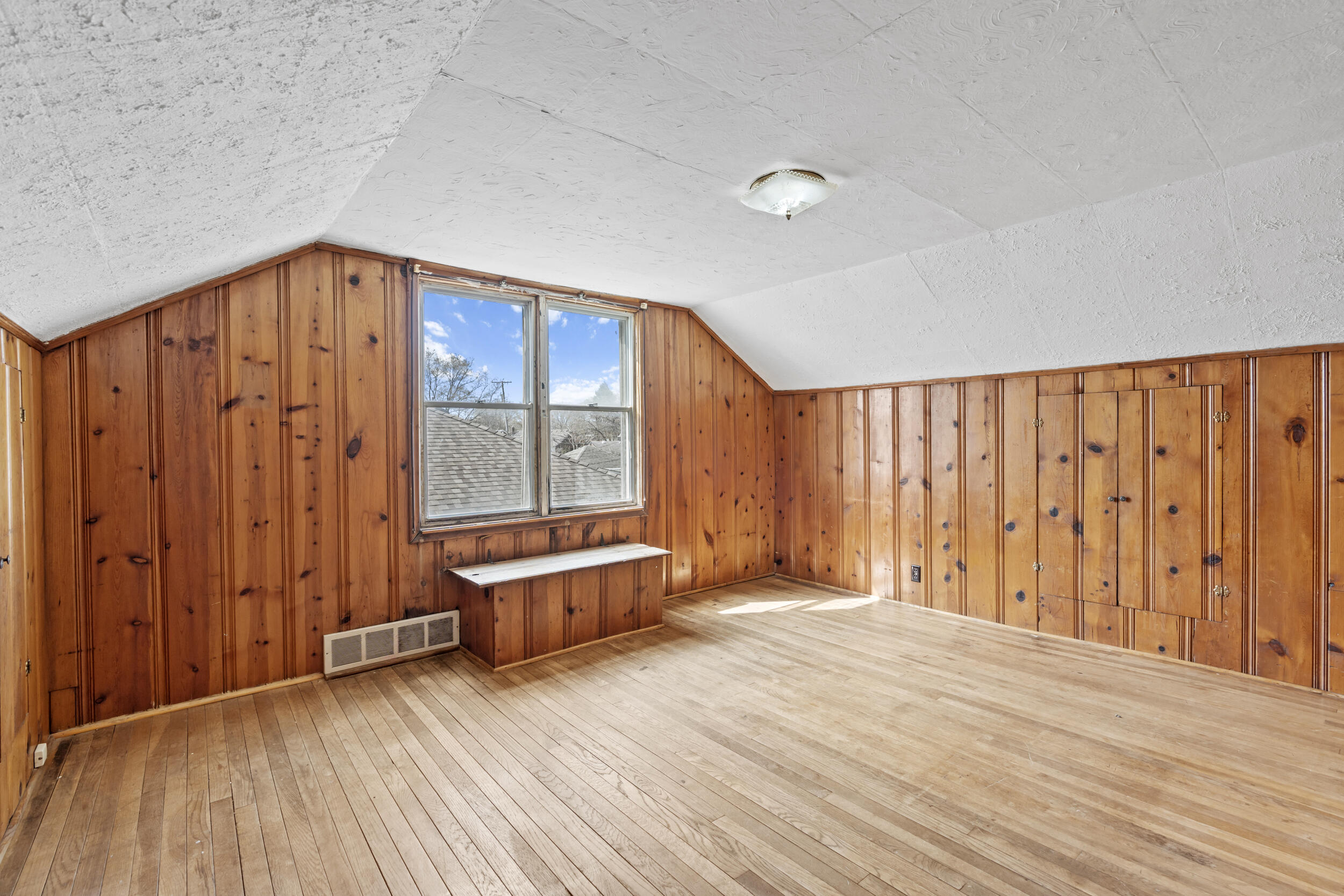 7210 Buckingham Avenue Avenue Allen Park City MI 48101