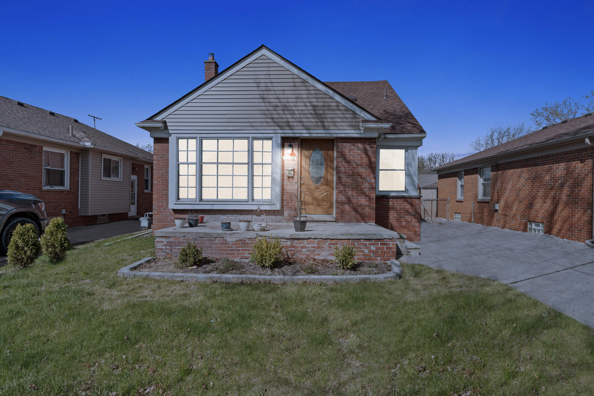 7210 Buckingham Avenue Avenue Allen Park City MI 48101