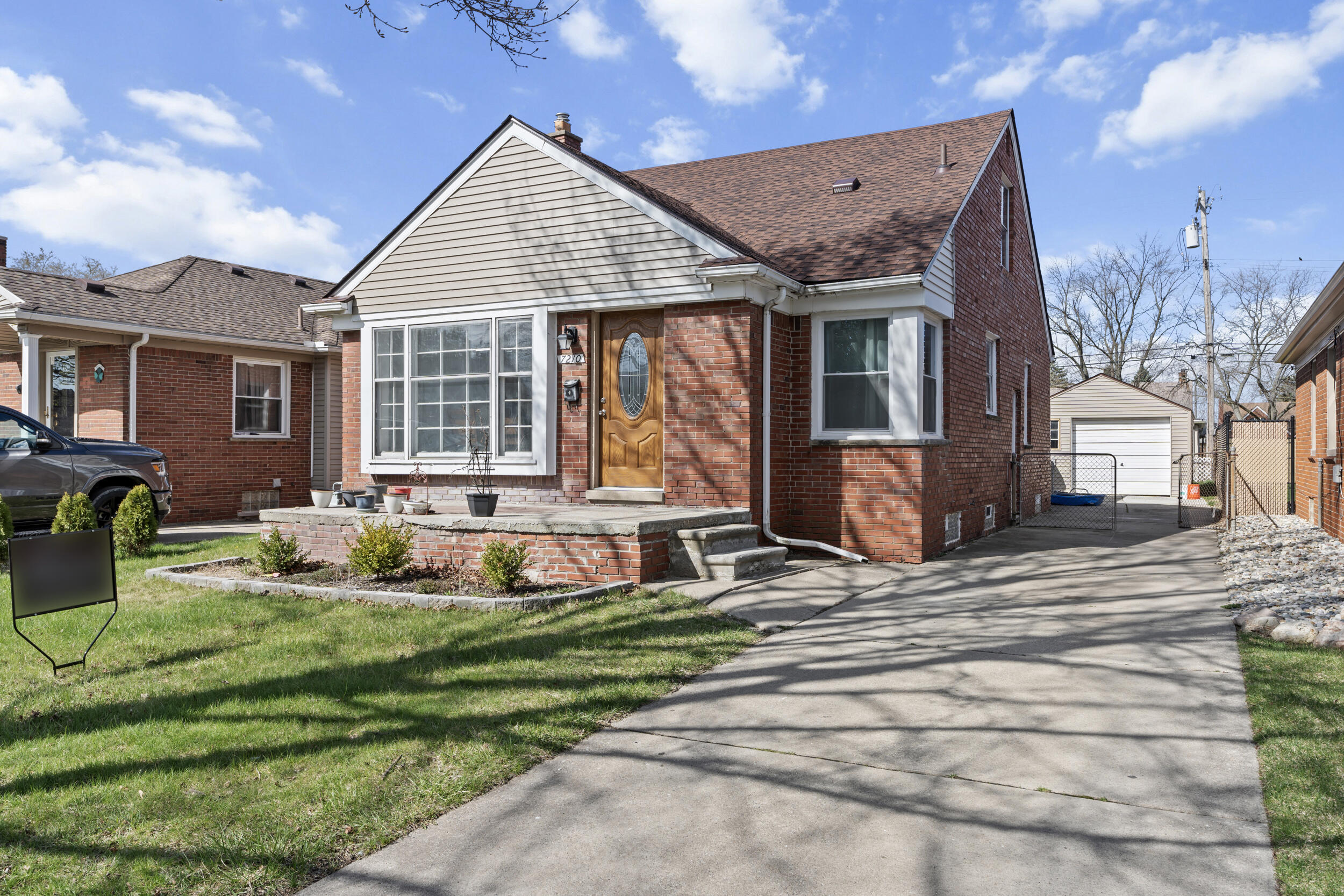 7210 Buckingham Avenue Avenue Allen Park City MI 48101