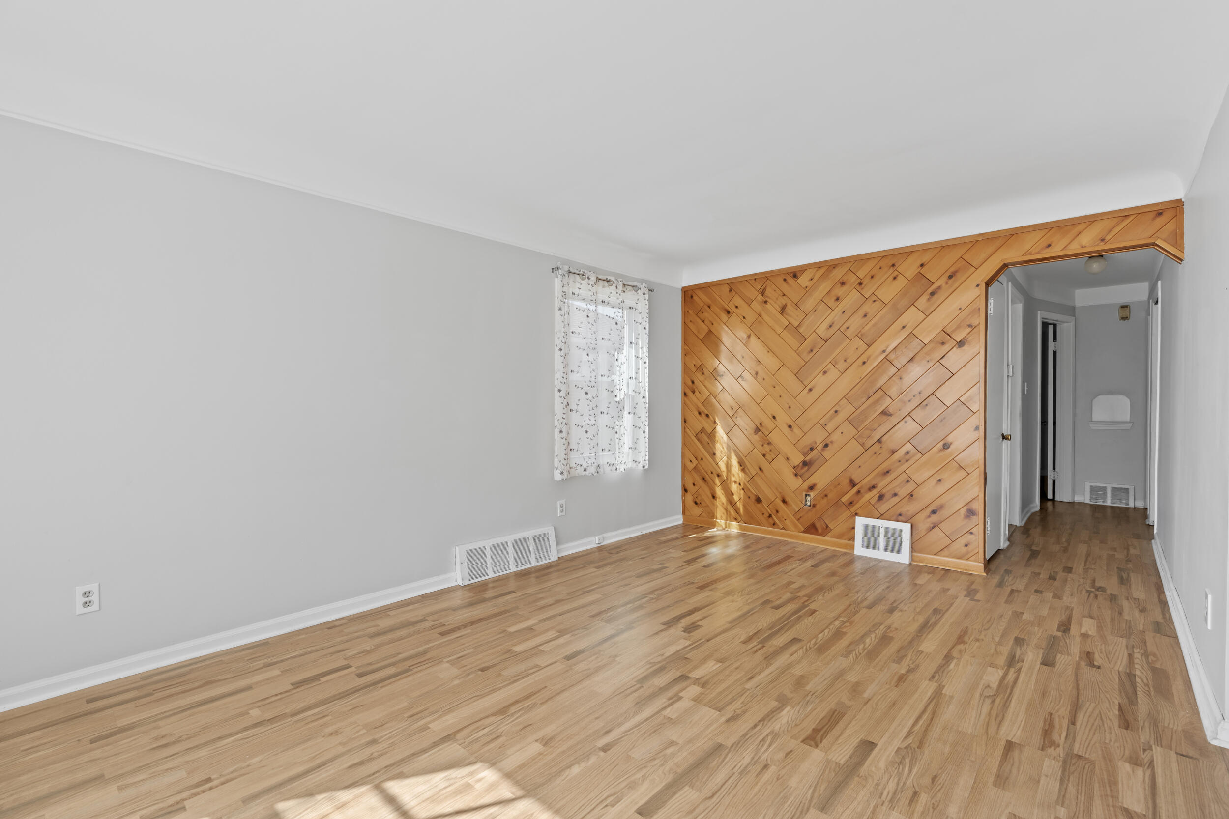 7210 Buckingham Avenue Avenue Allen Park City MI 48101