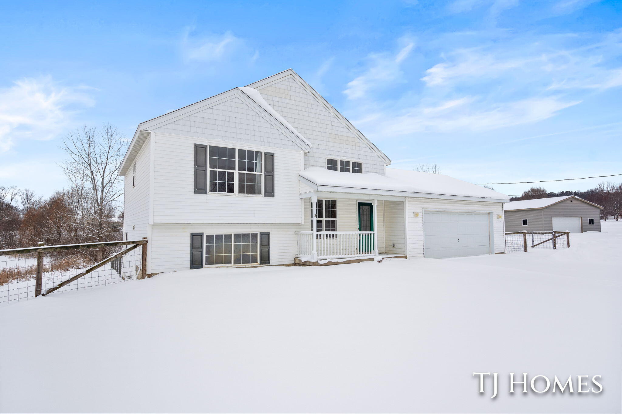 10525 Edgerton Avenue NE Algoma Township MI 49341