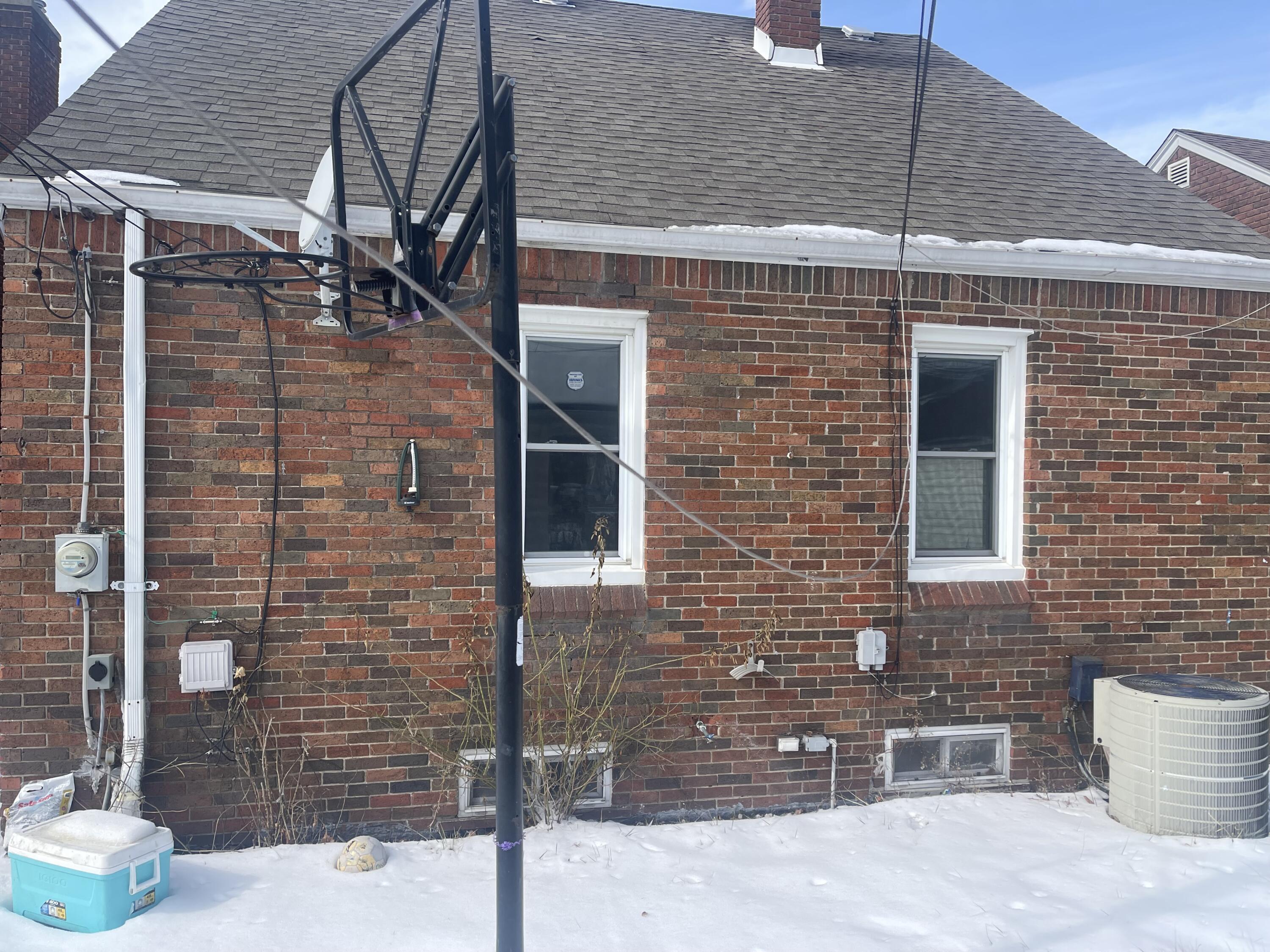 5430 Kendal Street Dearborn City MI 48126