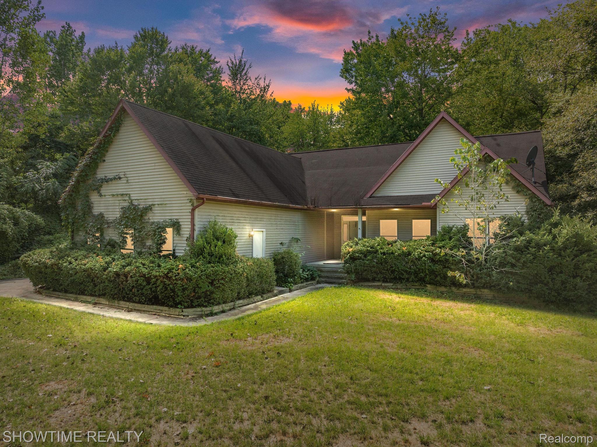 12374 Whittaker Road Augusta Charter Township MI 48160