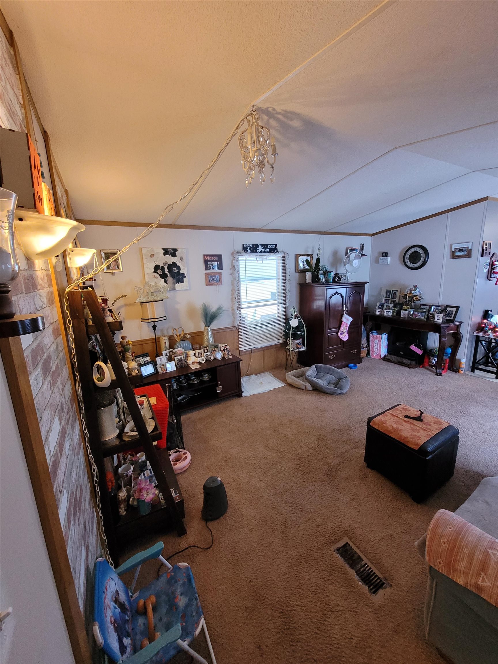 7361 Queens Court Alma City MI 48801