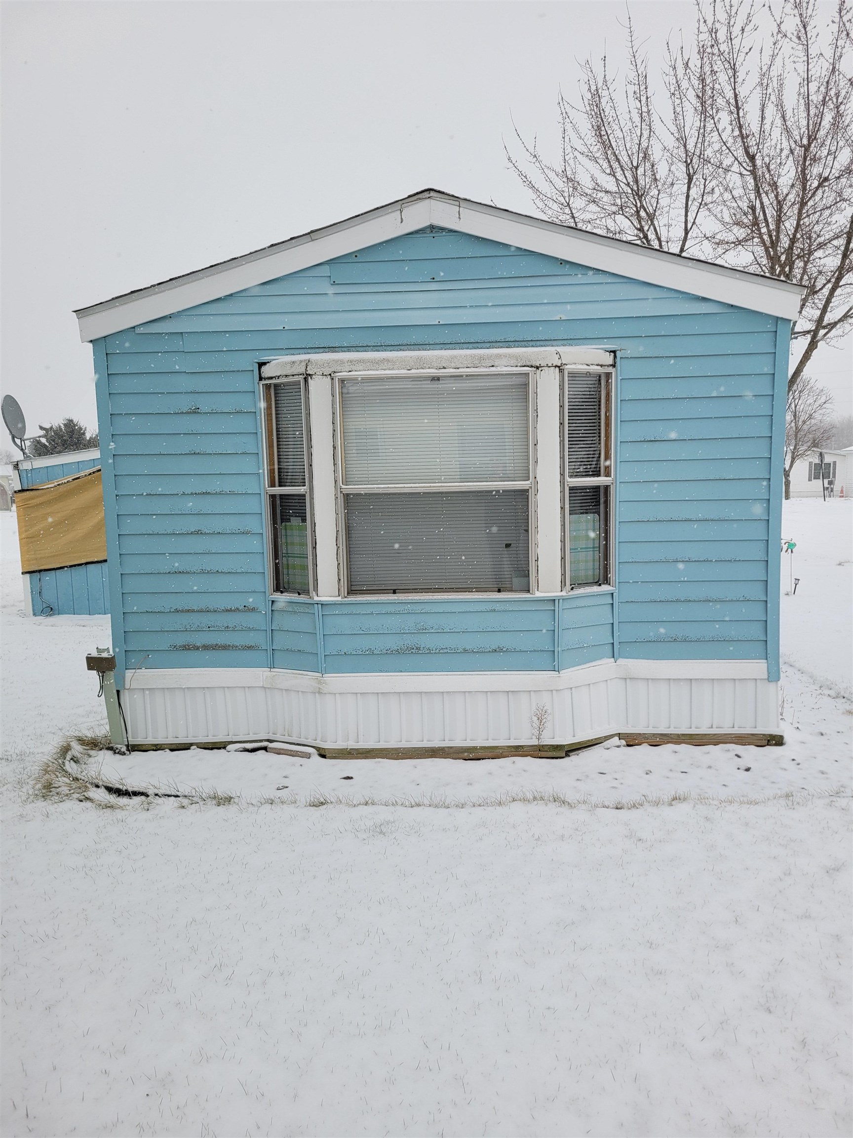 7361 Queens Court Alma City MI 48801