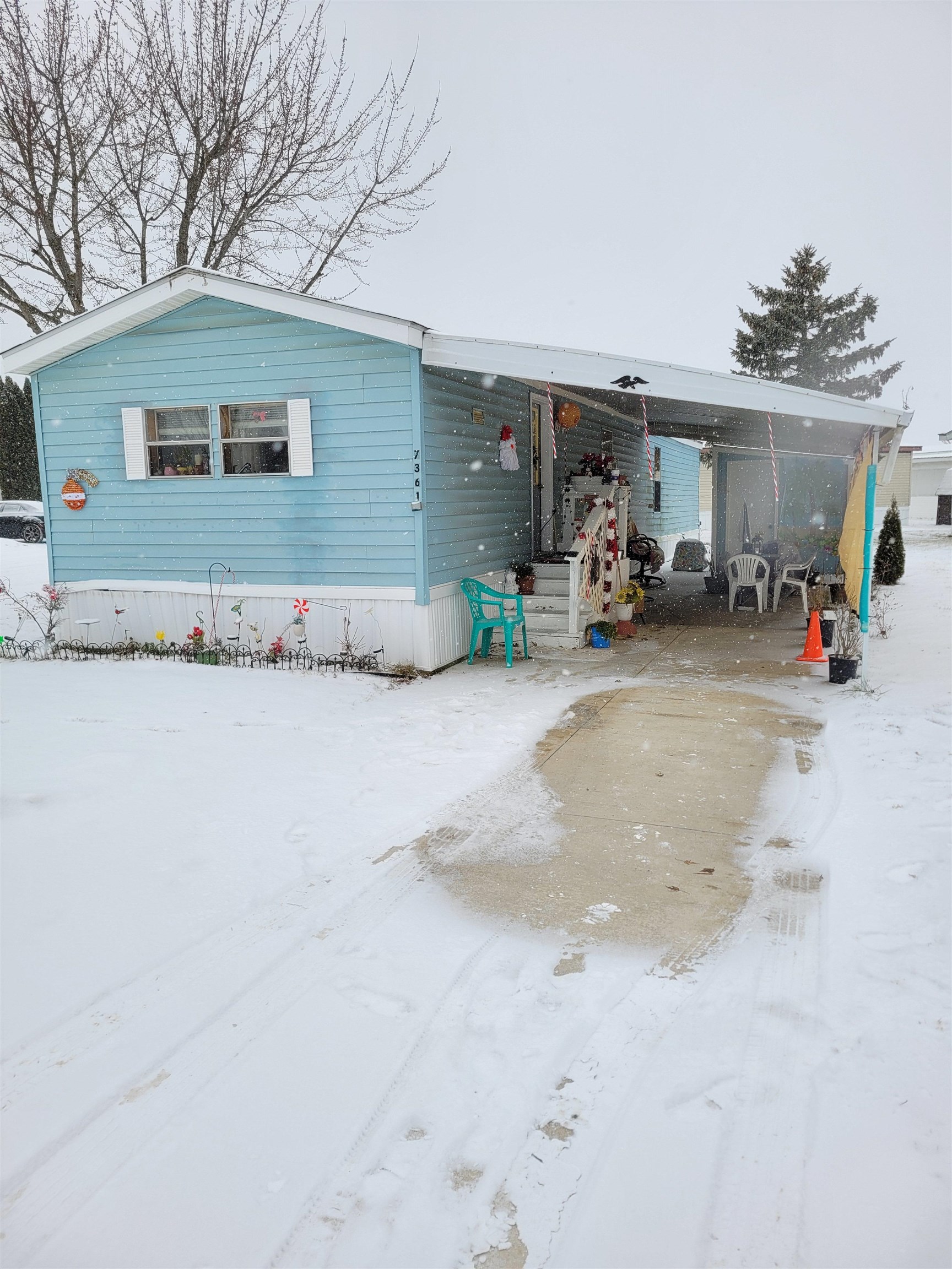 7361 Queens Court Alma City MI 48801