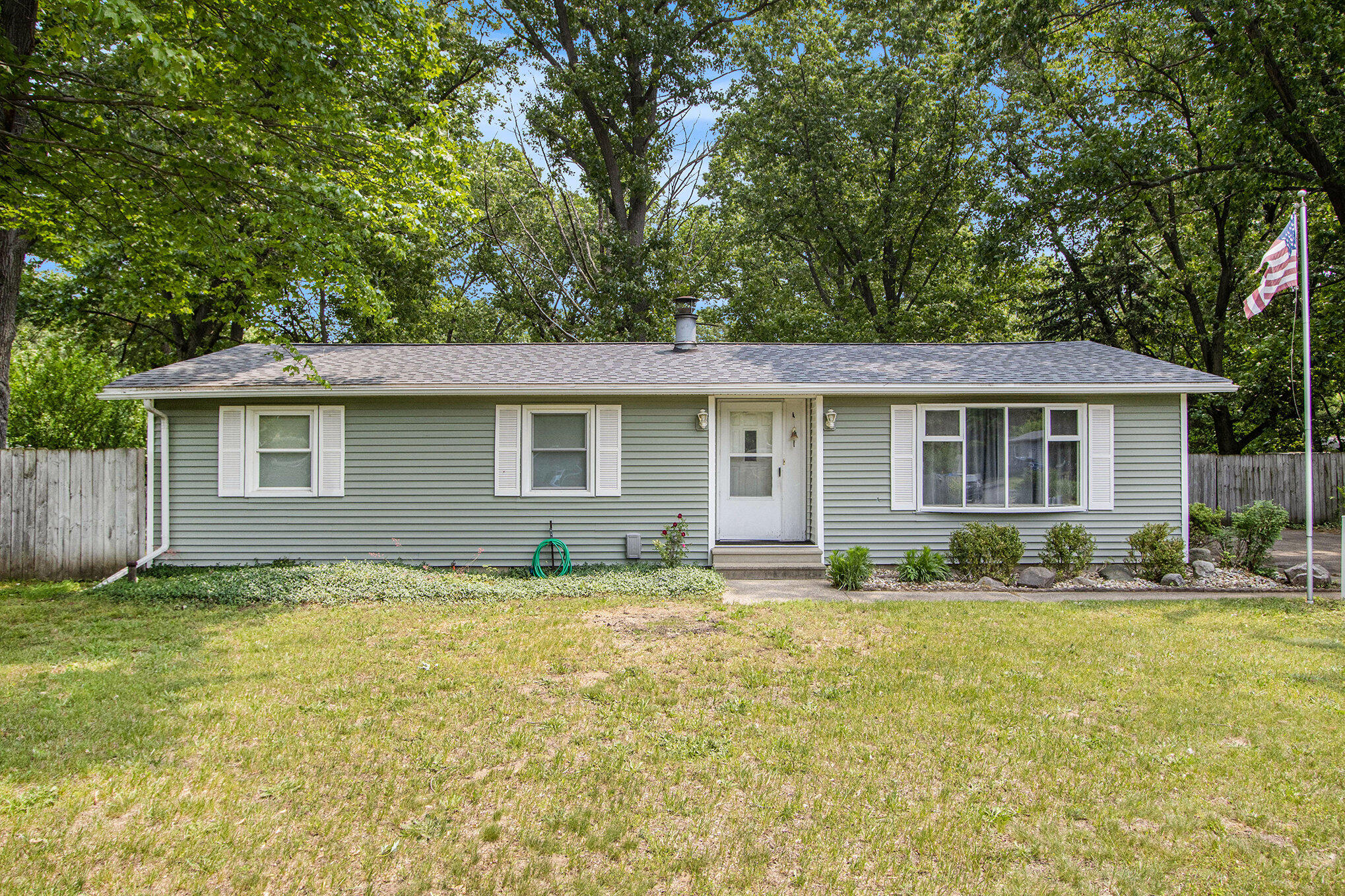 51591 Oak Drive Antwerp Township MI 49071