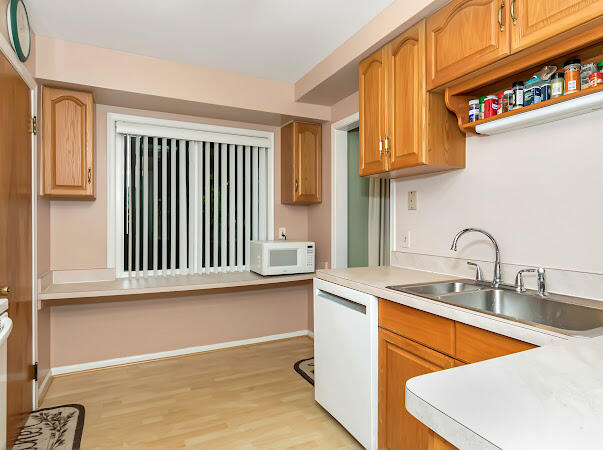 23165 Church Street Oak Park City MI 48237