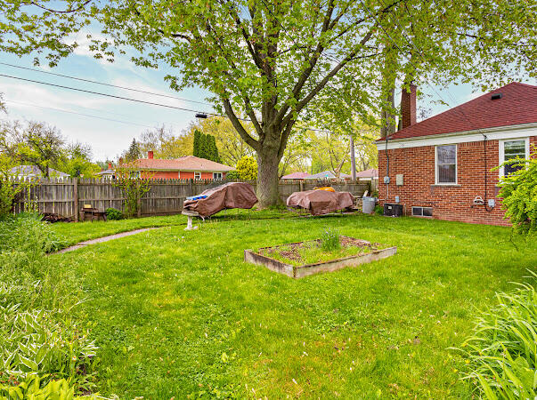 23165 Church Street Oak Park City MI 48237