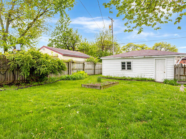23165 Church Street Oak Park City MI 48237