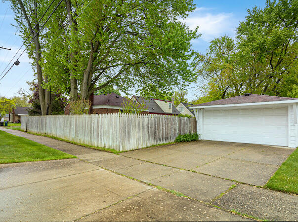23165 Church Street Oak Park City MI 48237