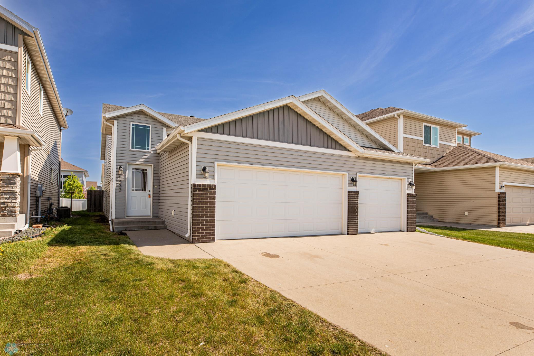 5433 38th Avenue S Fargo ND 58104