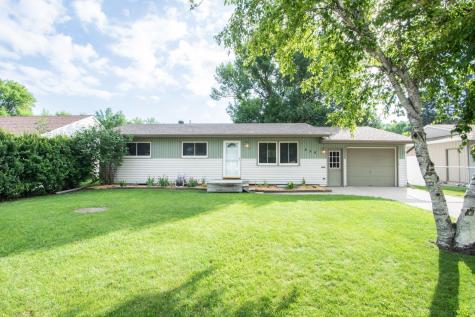 638 Appletree Lane Moorhead MN 56560
