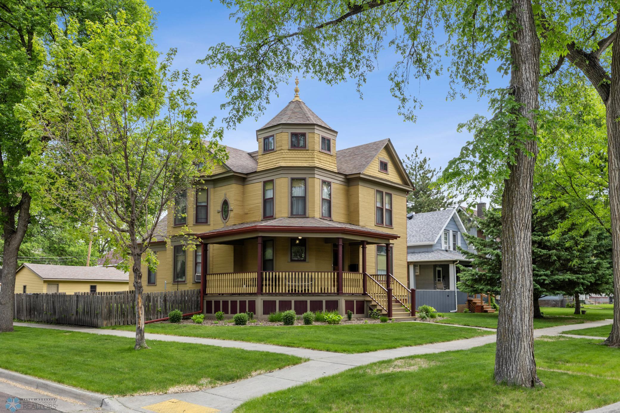 1121 4th Avenue S Fargo ND 58103