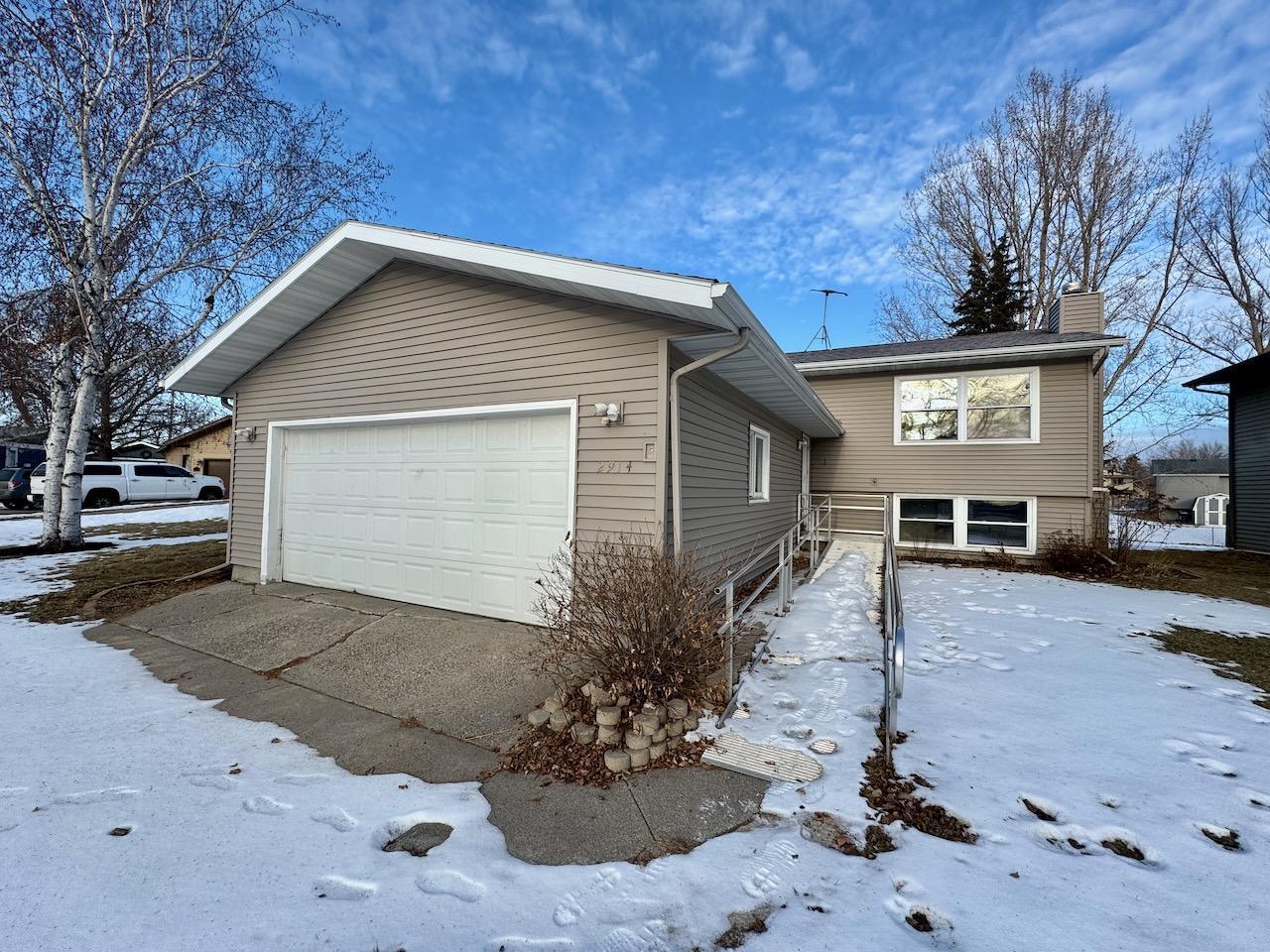 2914 14th Avenue S Moorhead MN 56560