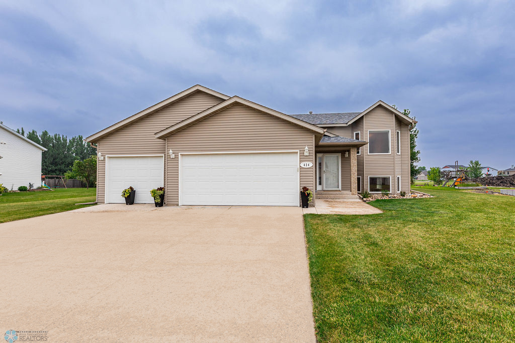 424 S Sedona Drive West Fargo ND 58078