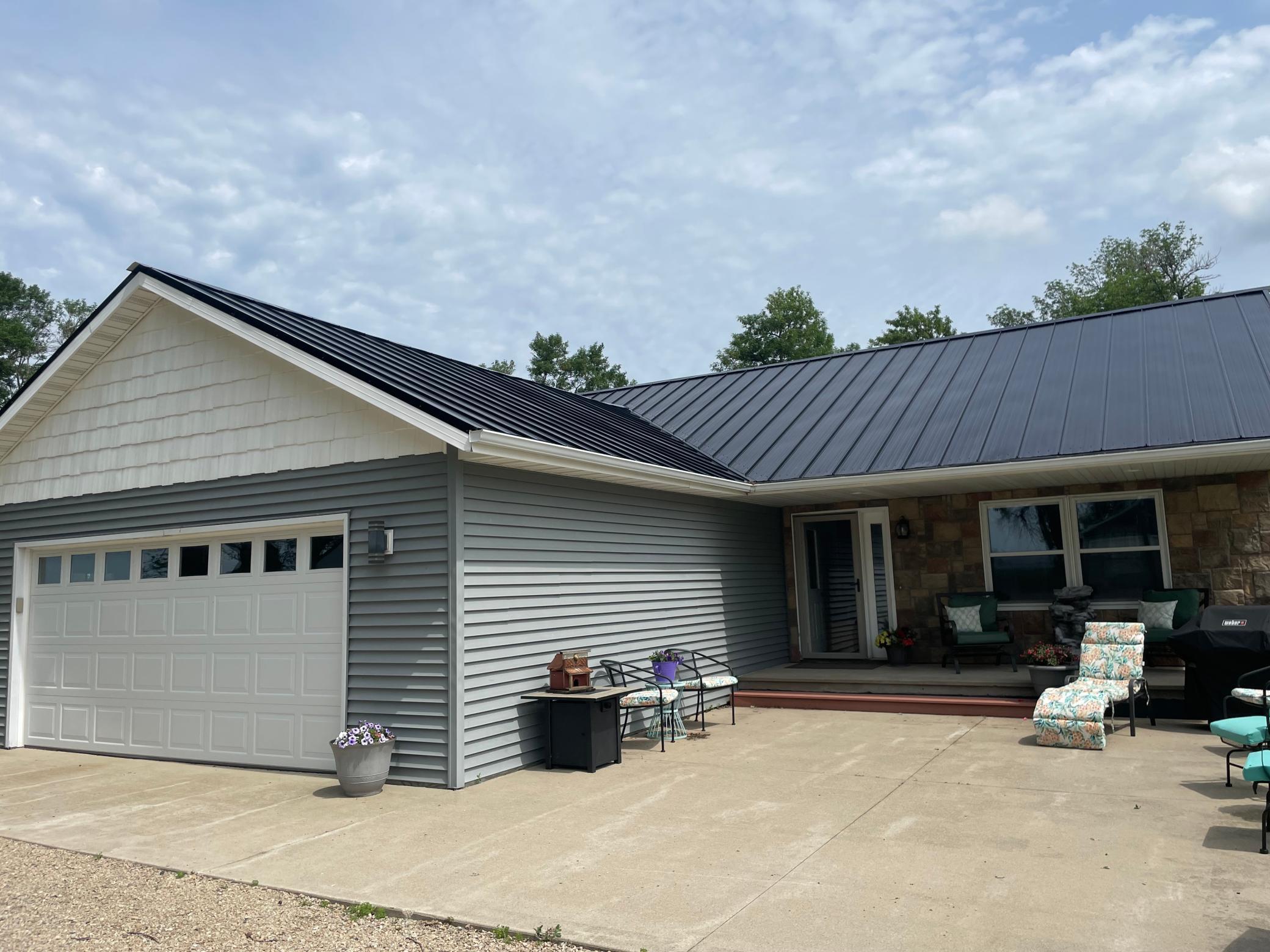 23371 650th Avenue Alden MN 56009