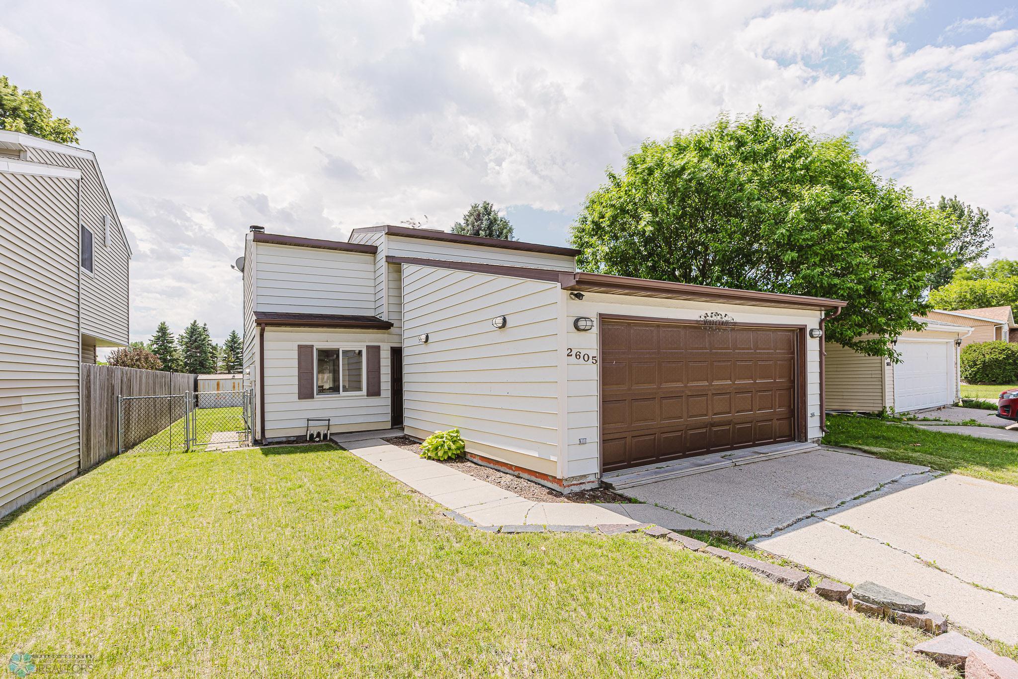 2605 29th Avenue S Moorhead MN 56560