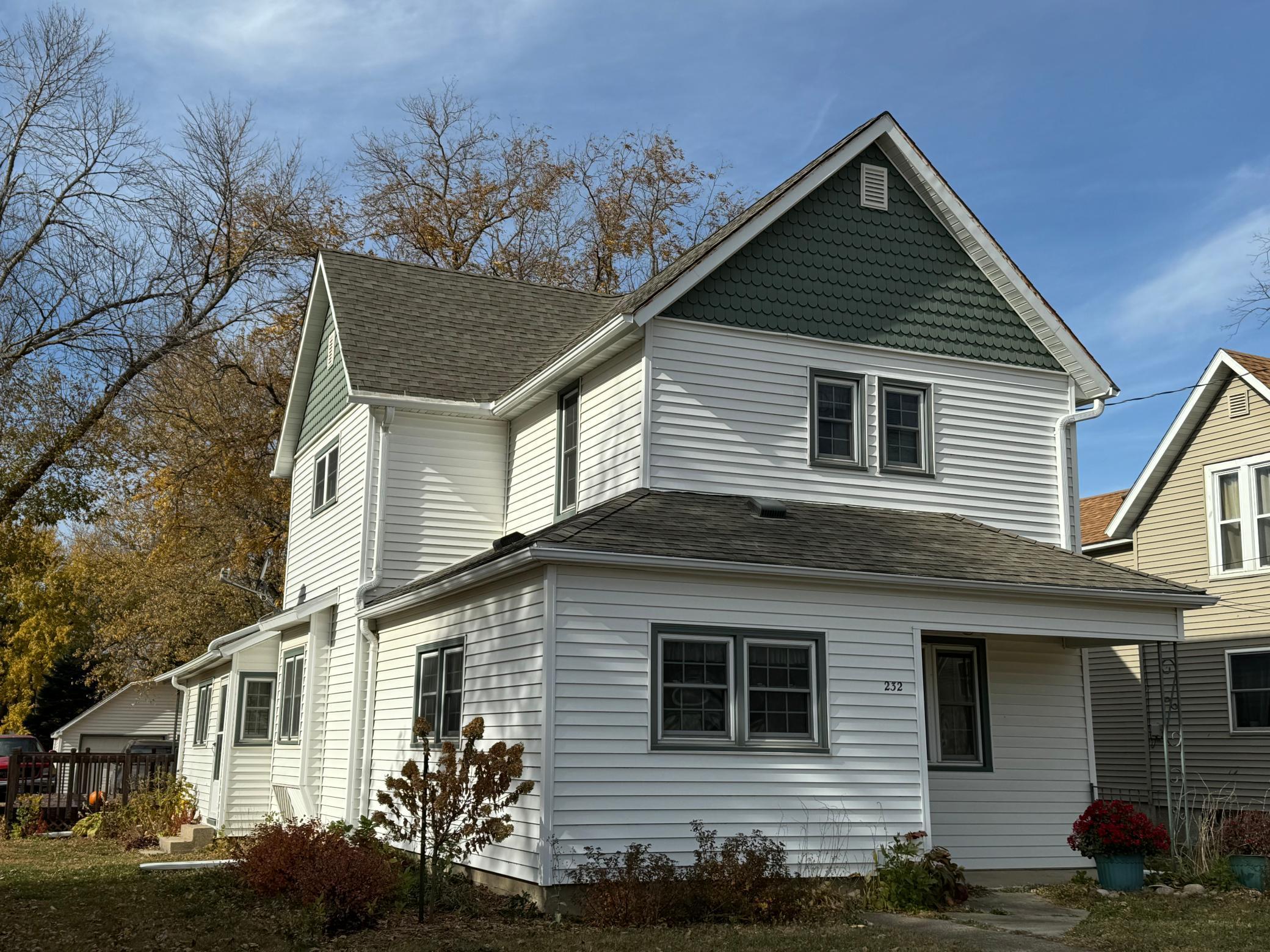 232 N Broadway Alden MN 56009