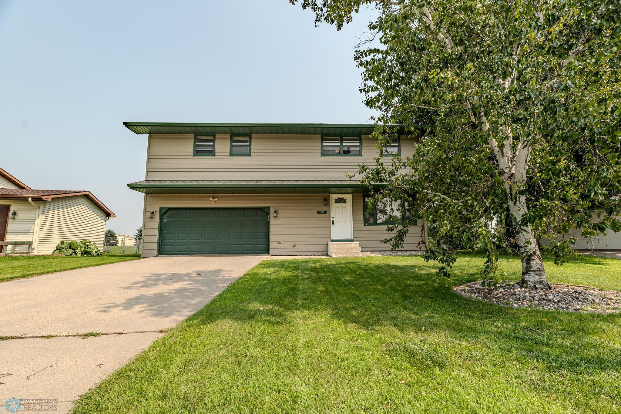 1922 13th Avenue N Moorhead MN 56560