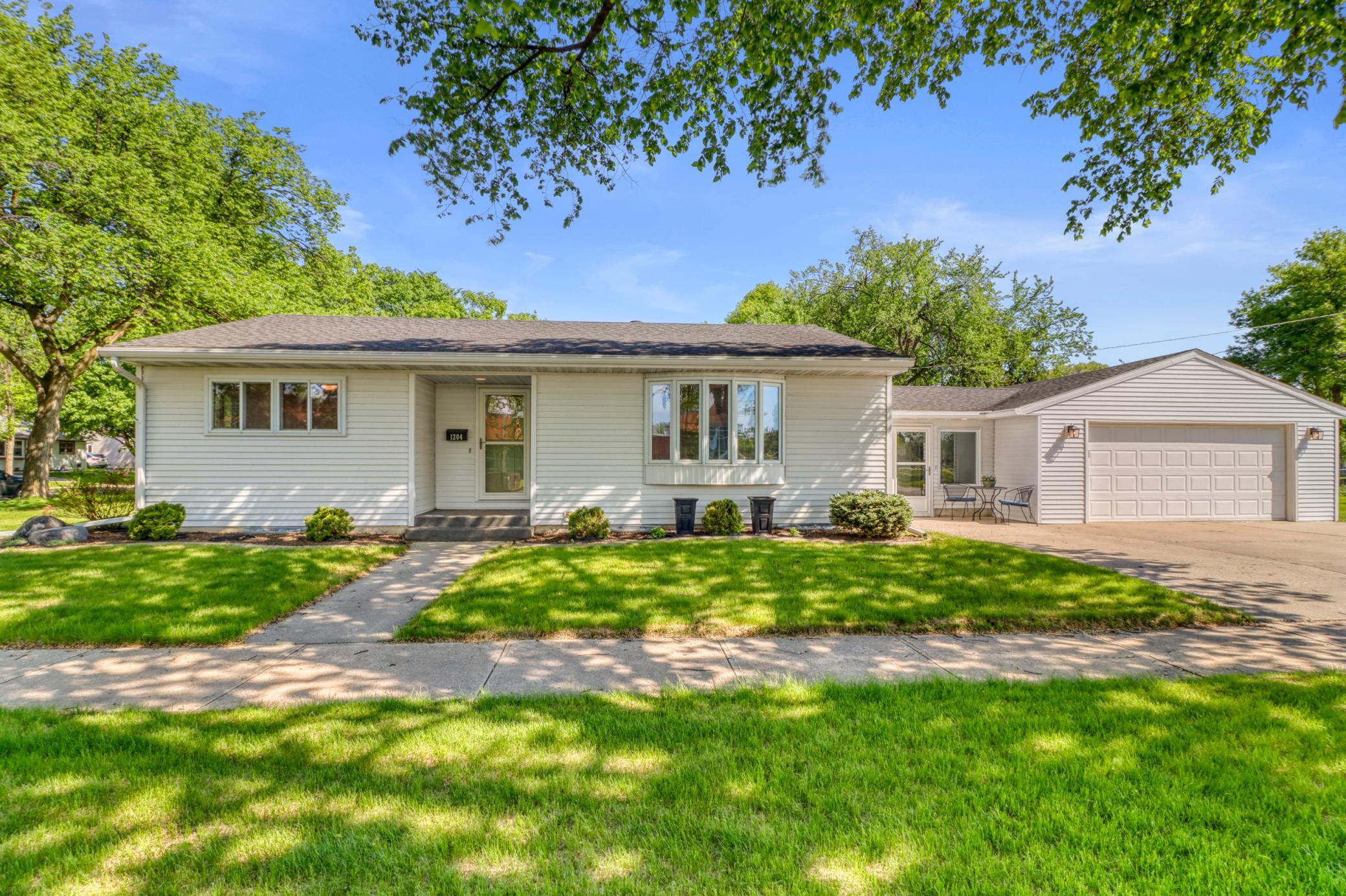 1204 20th Avenue S Moorhead MN 56560