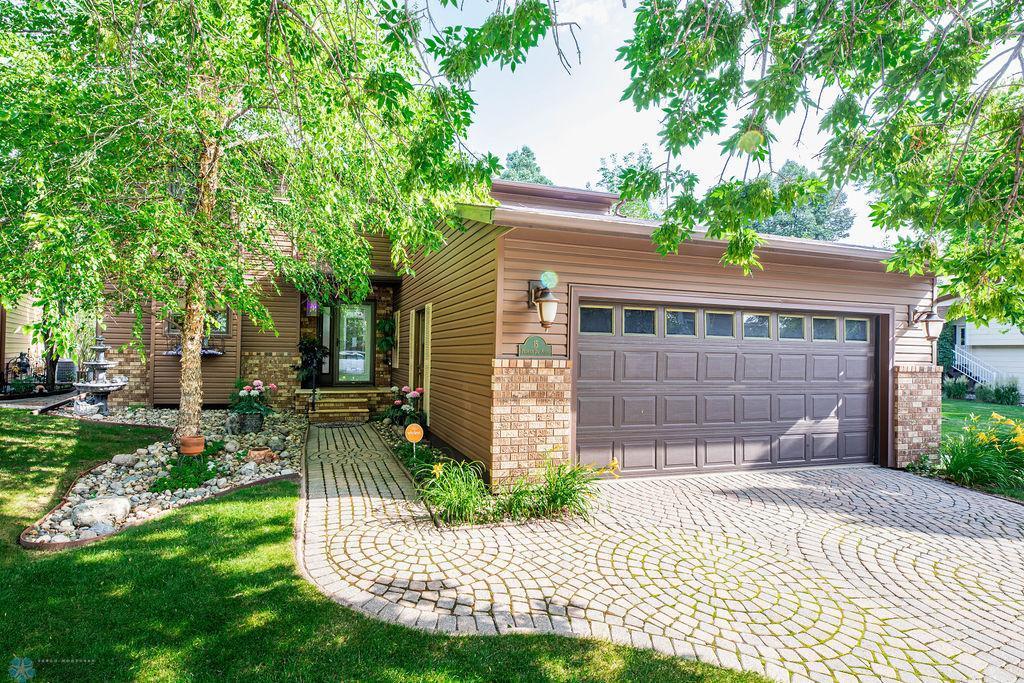 15 Fremont Drive S Fargo ND 58103