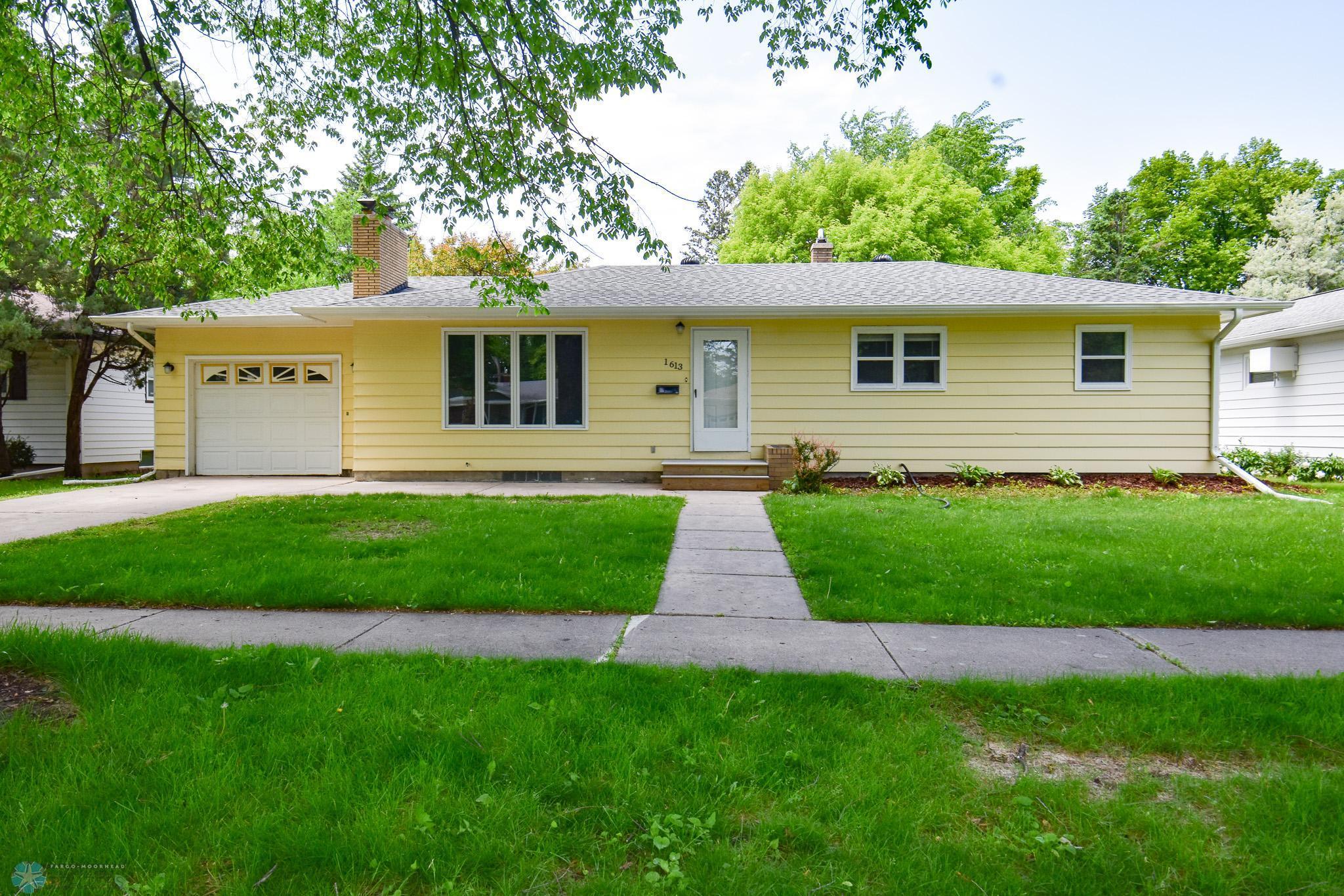 1613 15th Street S Moorhead MN 56560